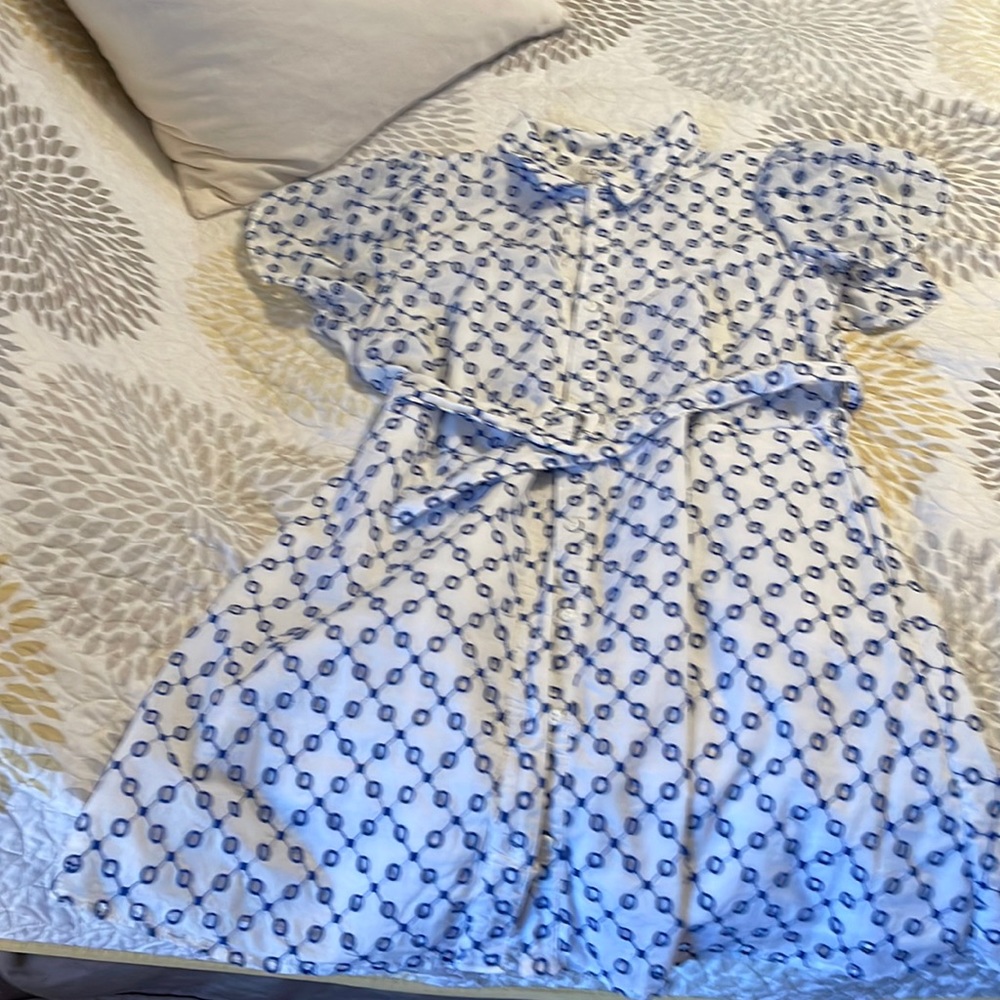 Cotton Alexis mini shirt dress size XL with belt. Adorable fabric. Worn once.